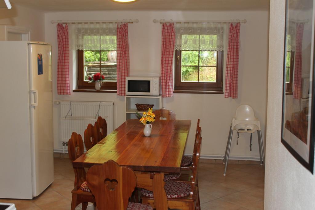 Apartmany Vydrysek Srní الغرفة الصورة